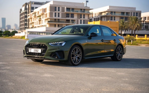  Green Audi A4 Photo 2