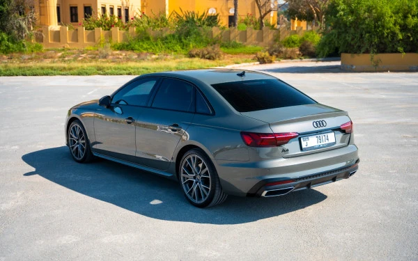  Grey Audi A4 Photo 2