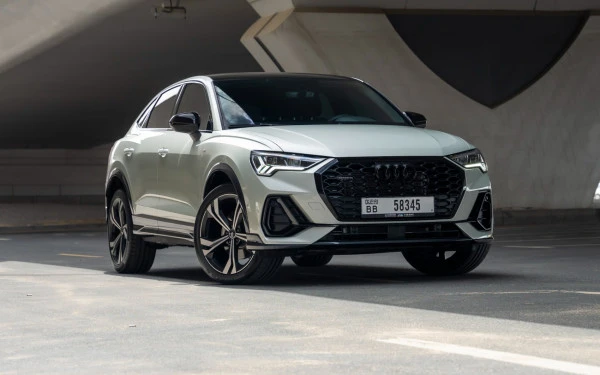  Grey Audi Q3 Sportback Photo 5