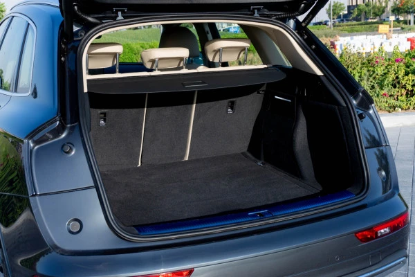  Grey Audi Q5 Photo 11