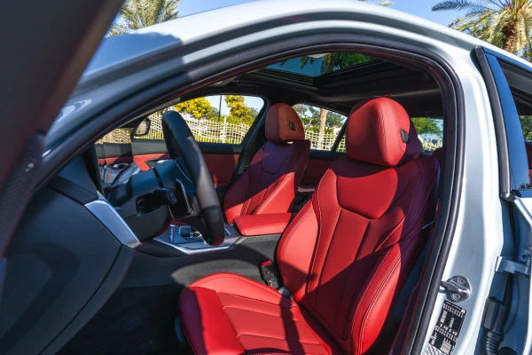  Grey BMW 320i Photo 5