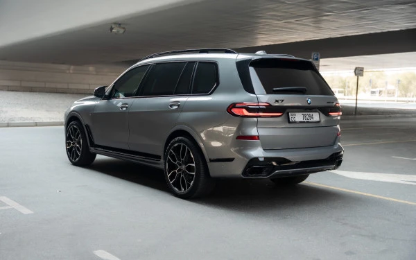  Grey BMW X7 40i Photo 5