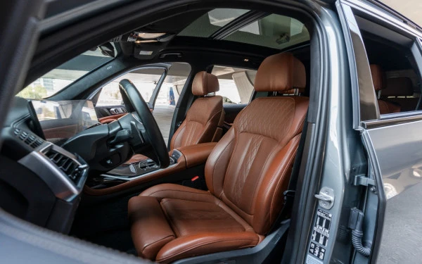 Grey BMW X7 40i Photo 8