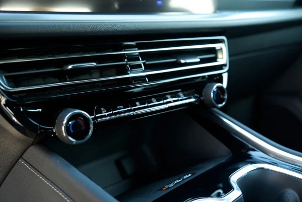  Grey Chevrolet Traverse Photo 9