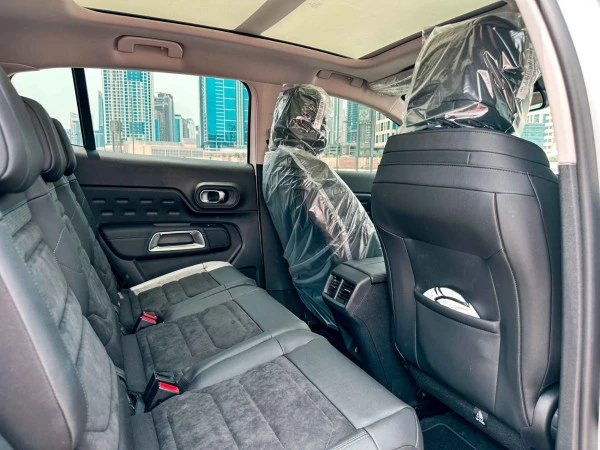  White Citroen C5 Aircross Photo 2