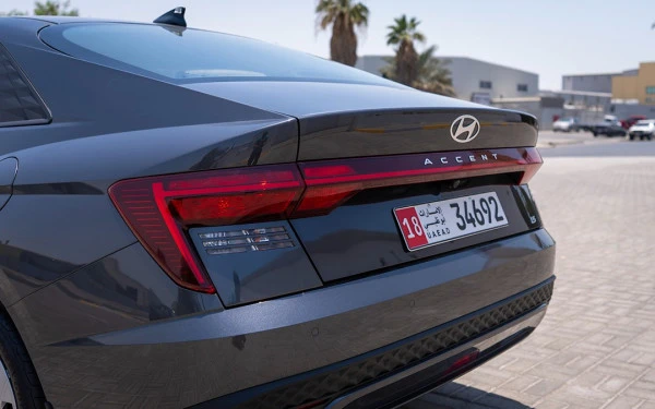  Grey Hyundai Accent Photo 7