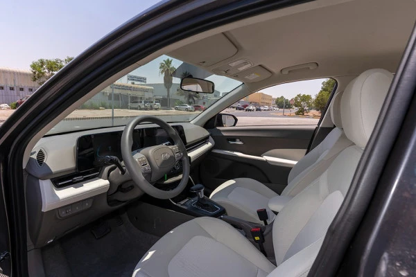  Grey Hyundai Accent Photo 10