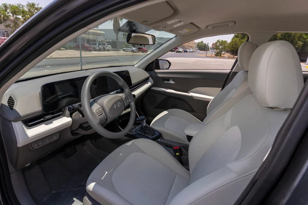  Grey Hyundai Accent Photo 2