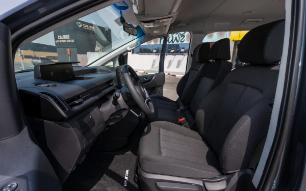  Grey Hyundai Staria Photo 7