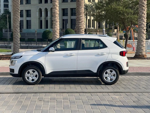  White Hyundai Venue Photo 3