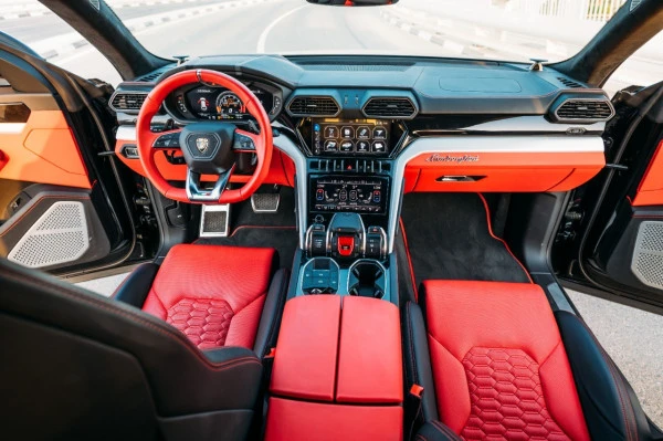  Black Lamborghini Urus Photo 7