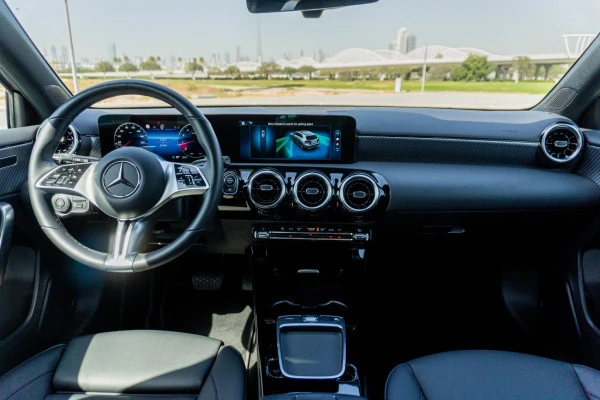  Grey Mercedes A180 Photo 5