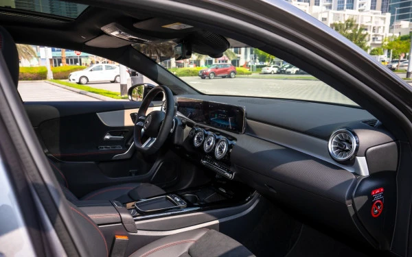  Grey Mercedes A200 Photo 8