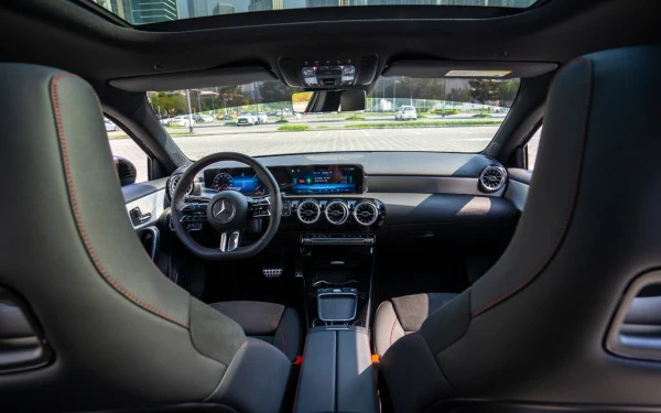  Grey Mercedes A200 Photo 10