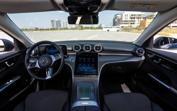  Grey Mercedes C200 Photo 9