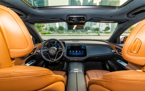  Grey Mercedes E200 Photo 15