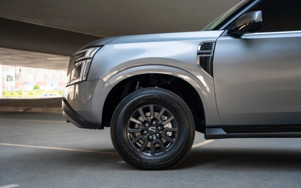  Grey Nissan Patrol Platinum V6 Photo 5