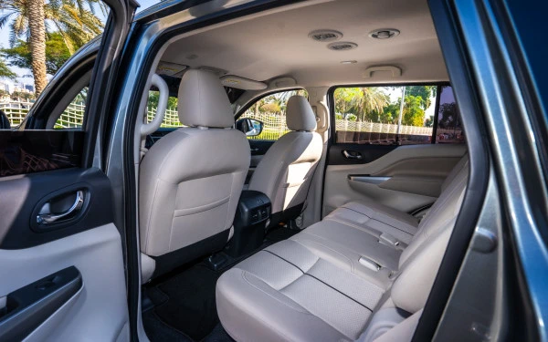  Grey Nissan Xterra Photo 5