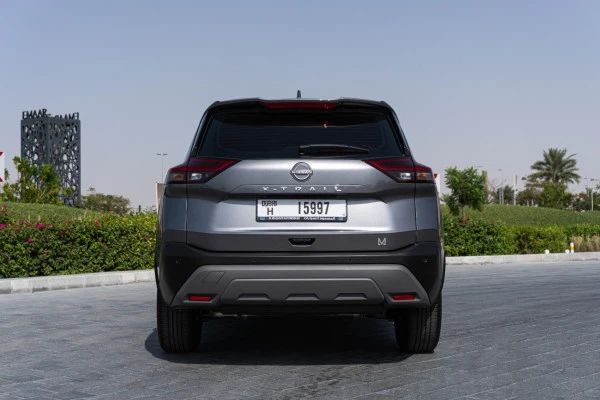  Grey Nissan Xtrail Photo 4