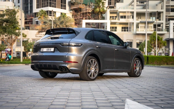  Grey Porsche Cayenne GTS Photo 4