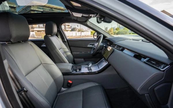 Grey Range Rover Velar Photo 8
