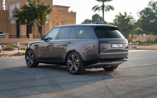  Grey Range Rover Vogue HSE Photo 3
