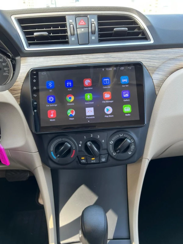  Grey Suzuki Ciaz Photo 2