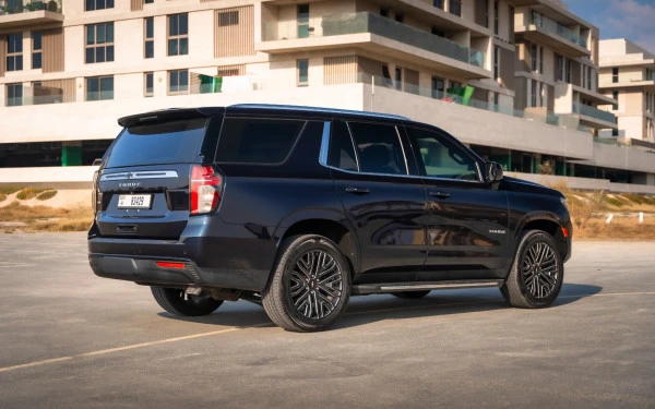  Purple Chevrolet Tahoe Photo 4