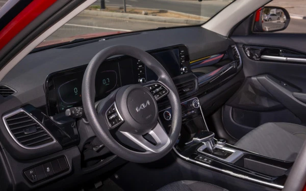  Red KIA Seltos Photo 10