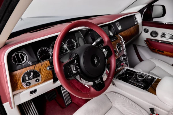  Red Rolls Royce Cullinan Mansory Photo 4