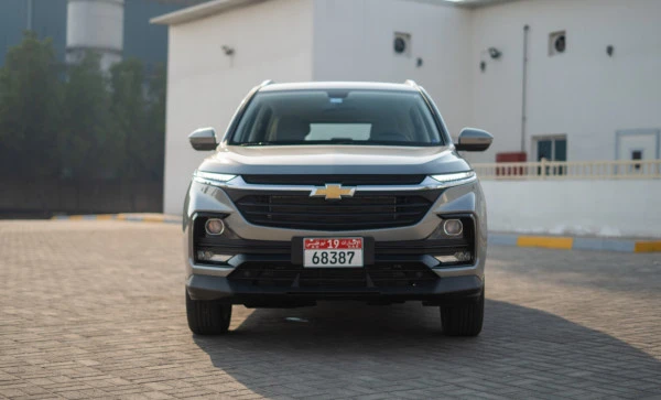  Silver Chevrolet Captiva Photo 3