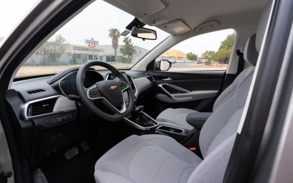  Silver Chevrolet Captiva Photo 5