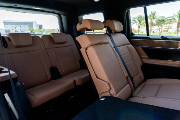  Silver Hyundai Santa Fe Photo 10