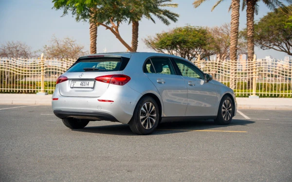  Silver Mercedes A180 Photo 3