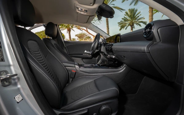  Silver Mercedes A180 Photo 24