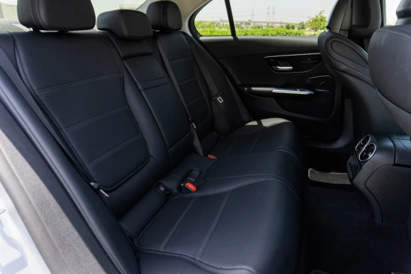  Silver Mercedes C200 Photo 6