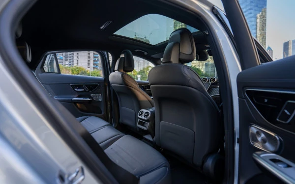  Silver Mercedes GLC 300 Photo 7