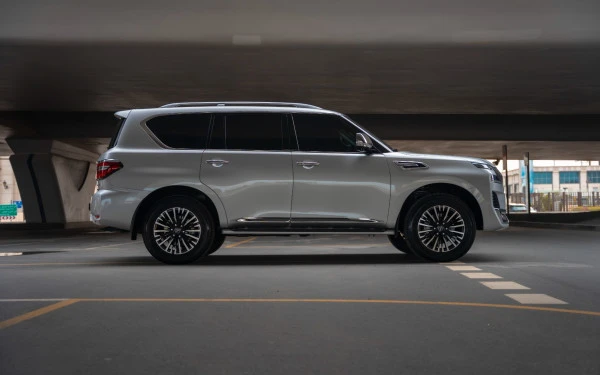  Silver Nissan Patrol Platinum V6 Photo 2