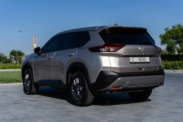  Silver Nissan Xtrail Photo 3