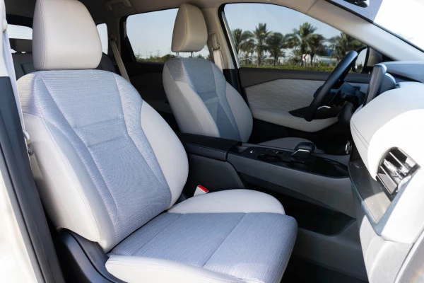  Silver Nissan Xtrail Photo 7