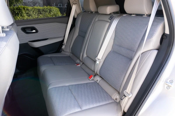  Silver Nissan Xtrail Photo 9