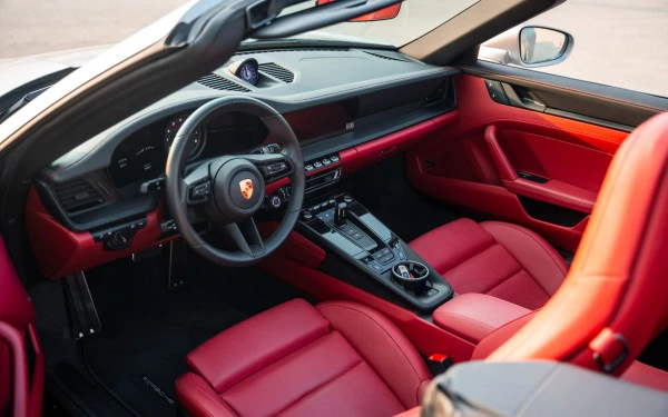  Silver Porsche 911 Carrera GTS Photo 7