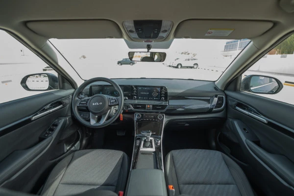  Dark Grey KIA Seltos Photo 6