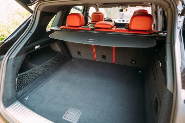  White Audi A6 Photo 3