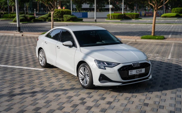  White Audi A3 Photo 3