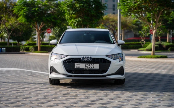  White Audi A3 Photo 4