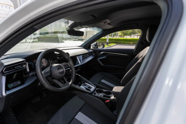  White Audi A3 Photo 5