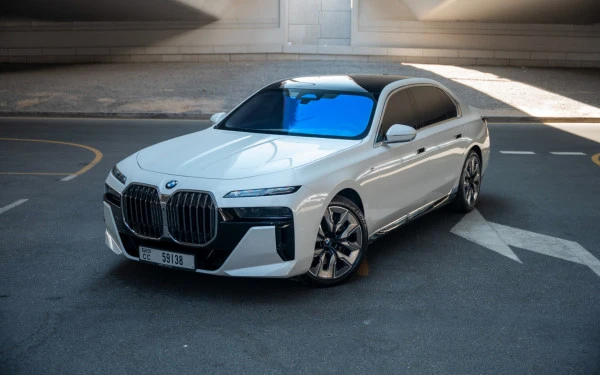  White BMW 760Li Photo 2