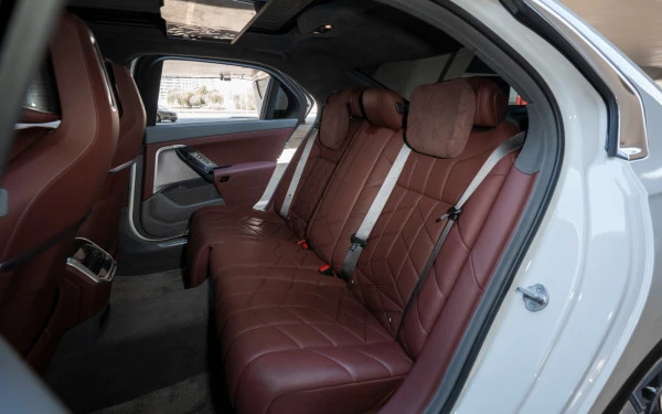  White BMW 760Li Photo 20