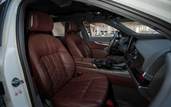  White BMW 760Li Photo 26